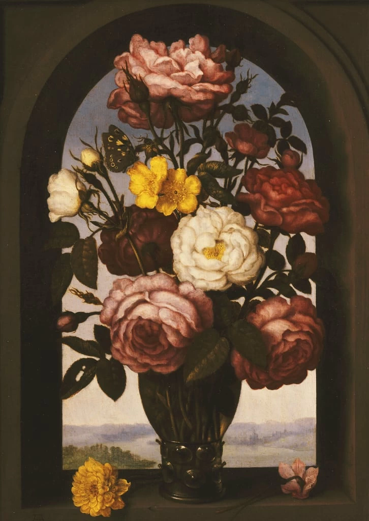 Natura monta con fiori in una finestra con paesaggio fluviale